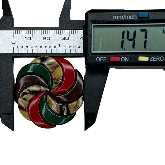 7 Vintage Coat Buttons Bakelite Celluloid Early Plastic Sewing Notions Fashion - Picture 3 of 8